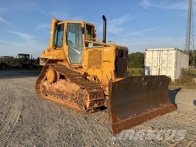 CAT D5N XL Telaketjupuskutraktorit