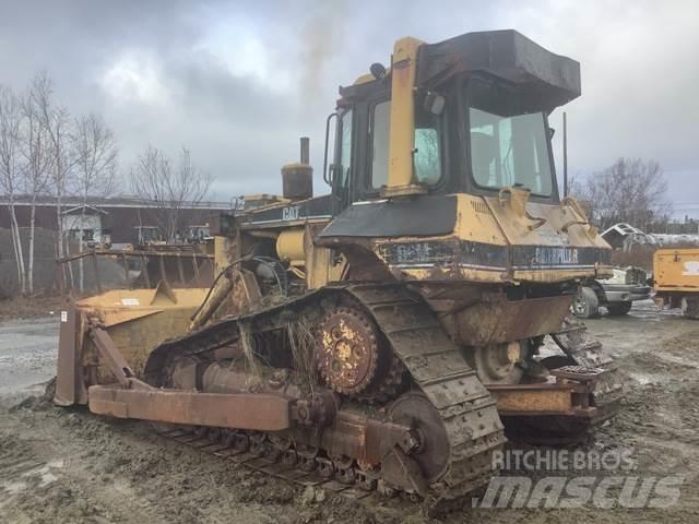 CAT D6 Telaketjupuskutraktorit