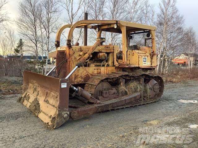 CAT D6D Telaketjupuskutraktorit