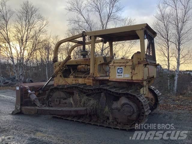 CAT D6D Telaketjupuskutraktorit