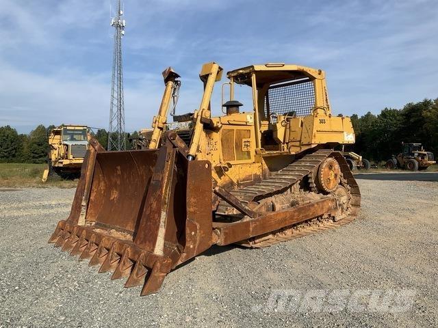 CAT D6H Telaketjupuskutraktorit