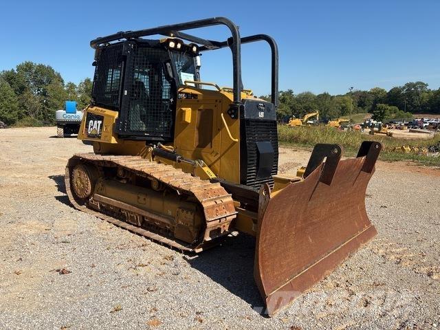 CAT D6K2 XL Telaketjupuskutraktorit