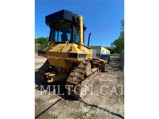 CAT D6M XL Telaketjupuskutraktorit