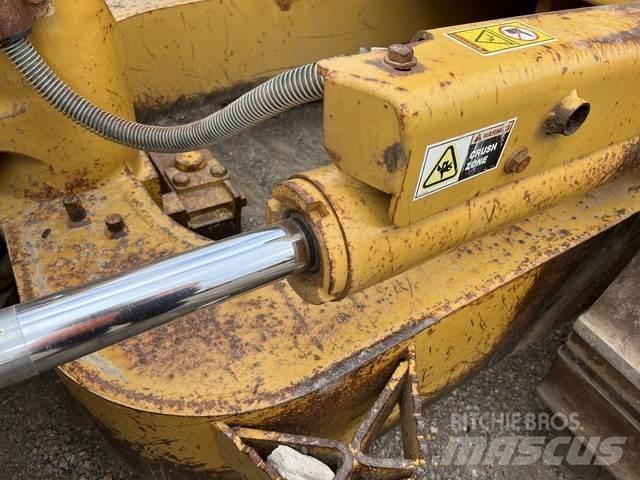 CAT D6N LGP Telaketjupuskutraktorit