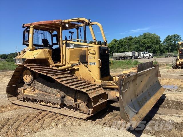 CAT D6N LGP Telaketjupuskutraktorit