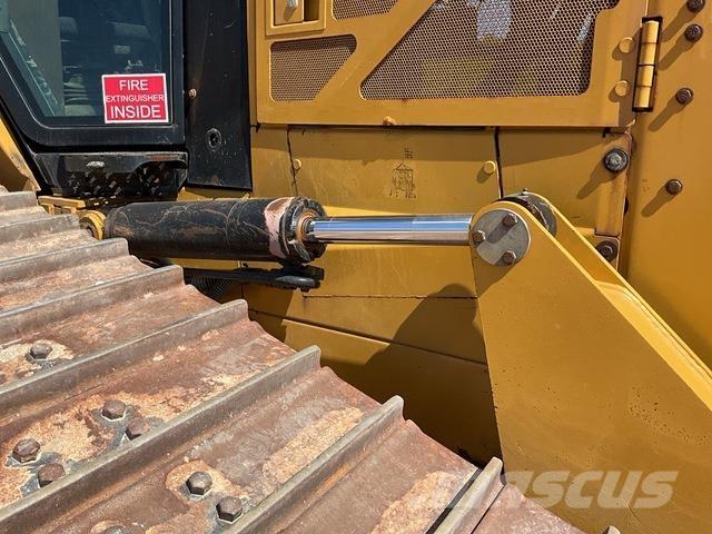CAT D6N LGP Telaketjupuskutraktorit