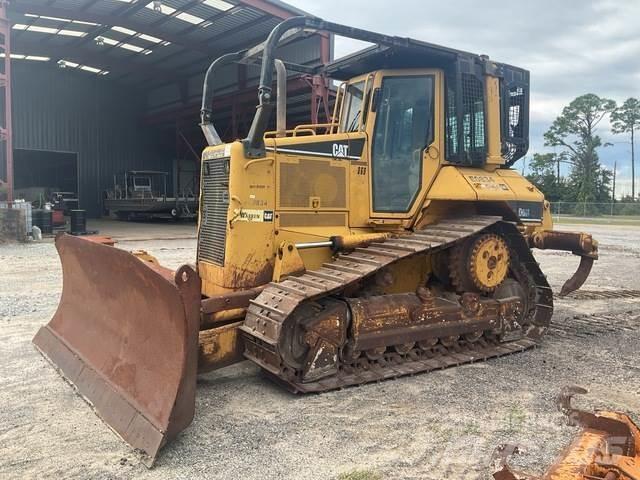 CAT D6N XL Telaketjupuskutraktorit