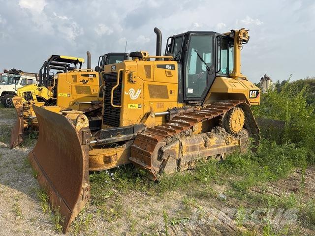 CAT D6N XL Telaketjupuskutraktorit