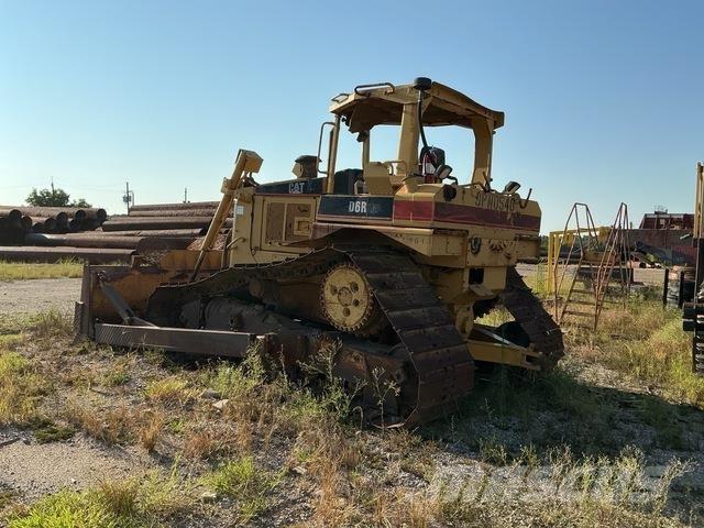 CAT D6R Telaketjupuskutraktorit