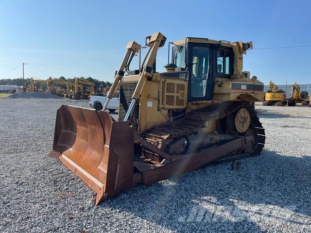 CAT D6R XL Telaketjupuskutraktorit