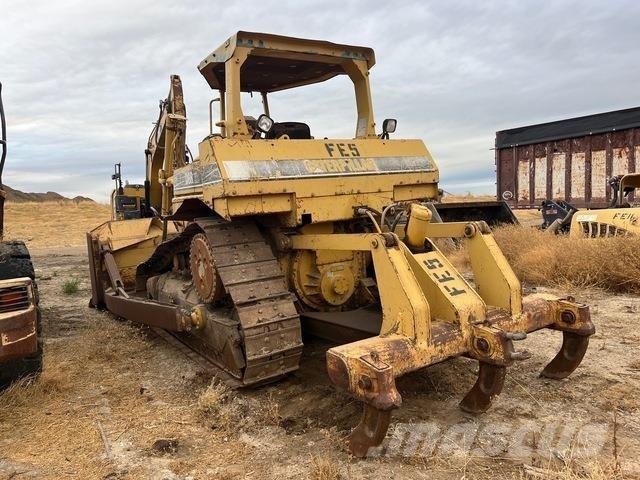 CAT D6R XL Telaketjupuskutraktorit