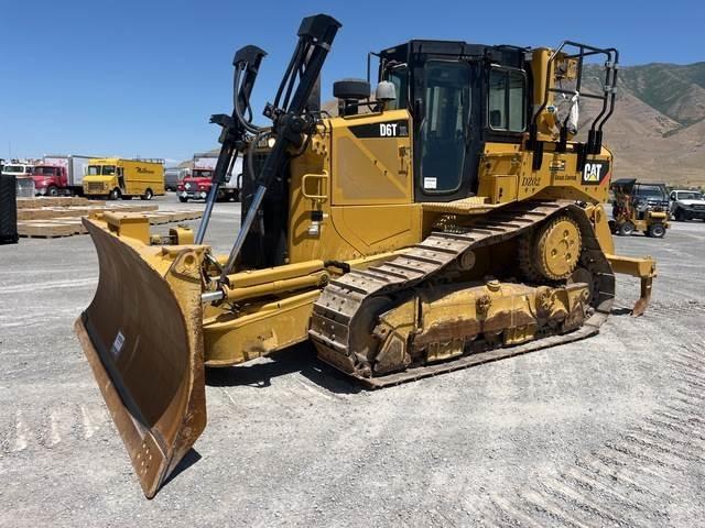 CAT D6T XL Telaketjupuskutraktorit