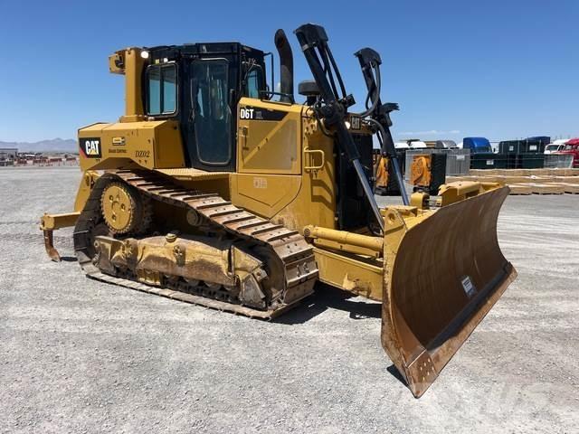 CAT D6T XL Telaketjupuskutraktorit