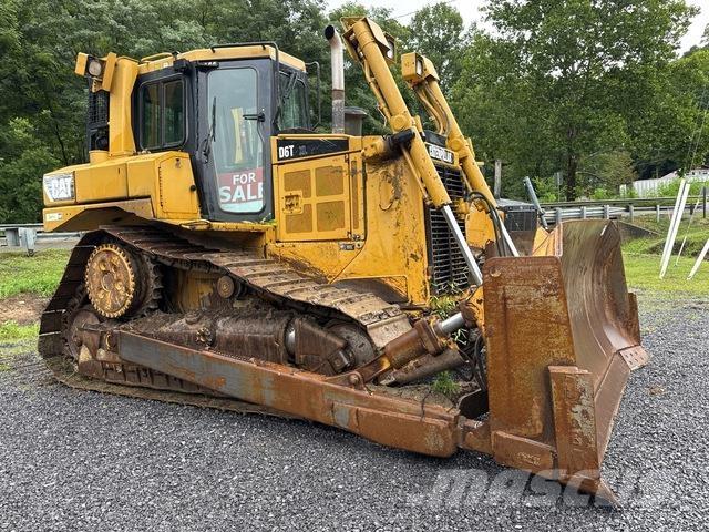 CAT D6T XL Telaketjupuskutraktorit