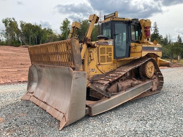 CAT D6T XL Telaketjupuskutraktorit