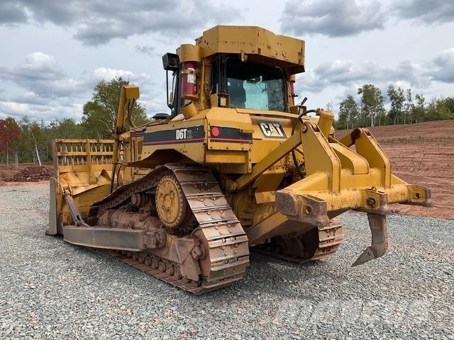 CAT D6T XL Telaketjupuskutraktorit