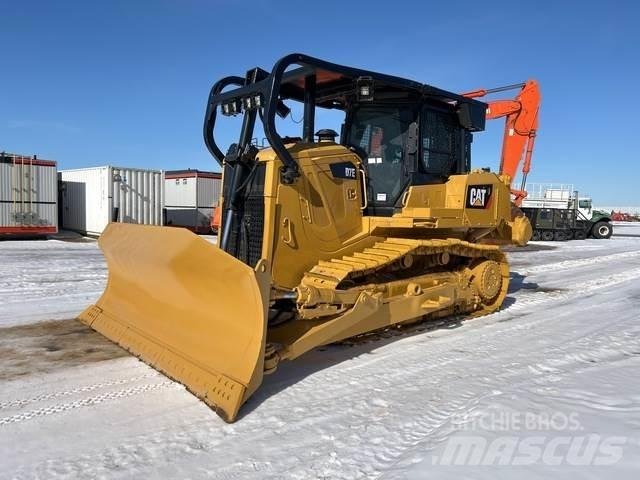 CAT D7E Telaketjupuskutraktorit