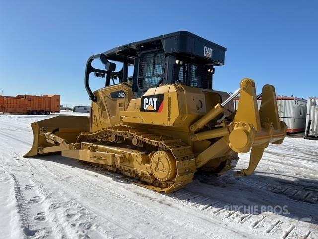 CAT D7E Telaketjupuskutraktorit