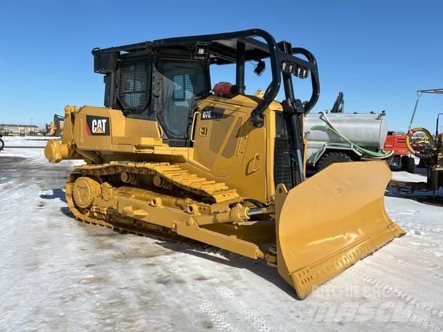 CAT D7E Telaketjupuskutraktorit