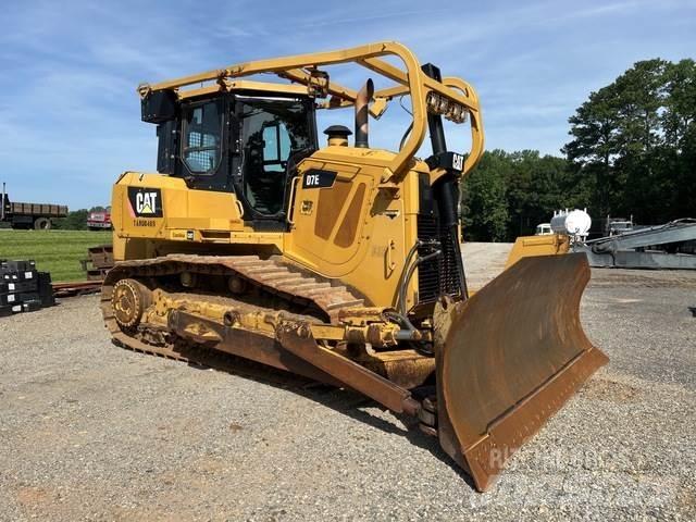 CAT D7E Telaketjupuskutraktorit