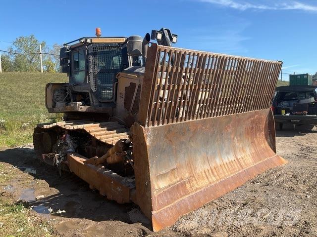 CAT D7E Telaketjupuskutraktorit