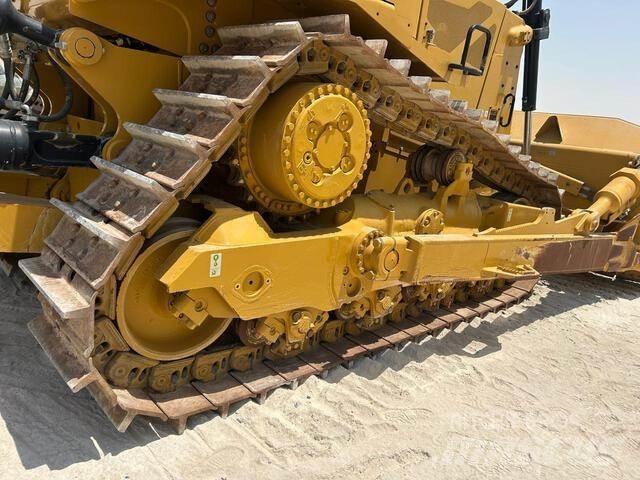 CAT D8 Telaketjupuskutraktorit