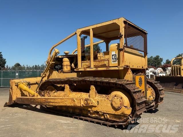 CAT D8H Telaketjupuskutraktorit