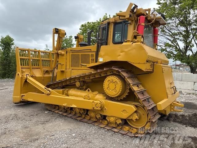 CAT D8N Telaketjupuskutraktorit