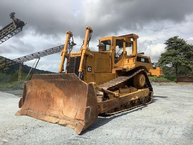 CAT D8N Telaketjupuskutraktorit