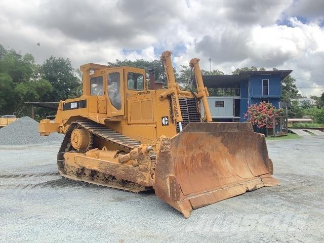 CAT D8N Telaketjupuskutraktorit