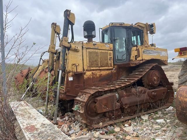 CAT D8R Telaketjupuskutraktorit