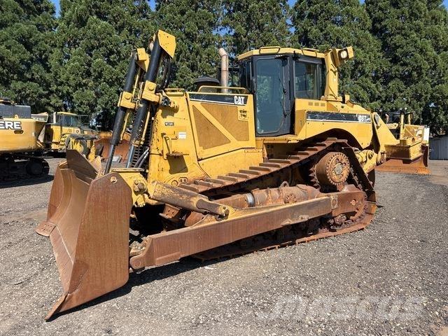 CAT D8T Telaketjupuskutraktorit