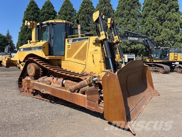 CAT D8T Telaketjupuskutraktorit