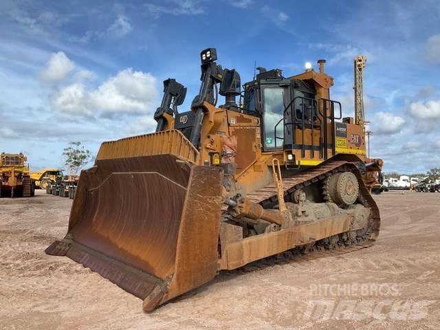 CAT D9 Telaketjupuskutraktorit