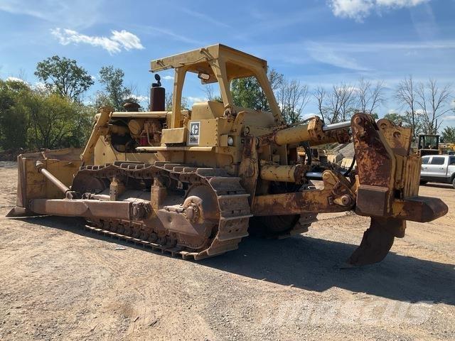 CAT D9H Telaketjupuskutraktorit