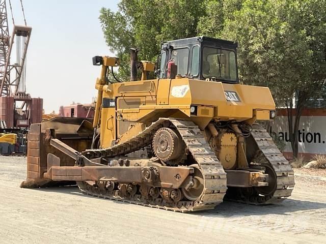 CAT D9R Telaketjupuskutraktorit
