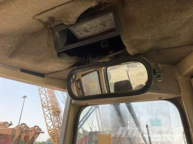 CAT D9R Telaketjupuskutraktorit