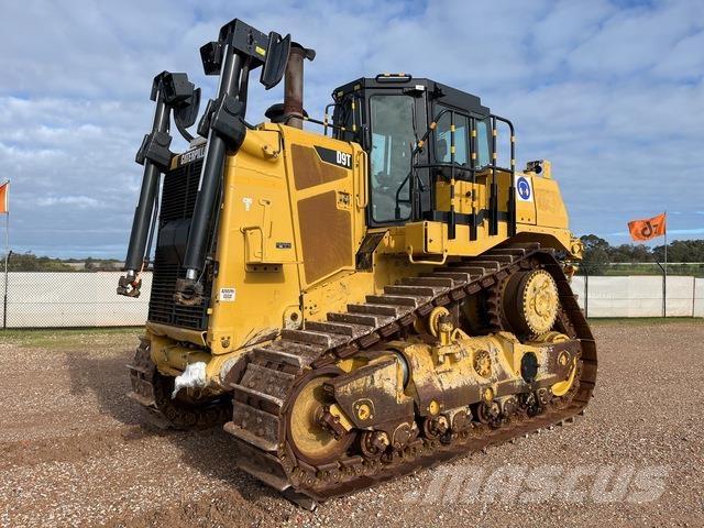 CAT D9T Telaketjupuskutraktorit