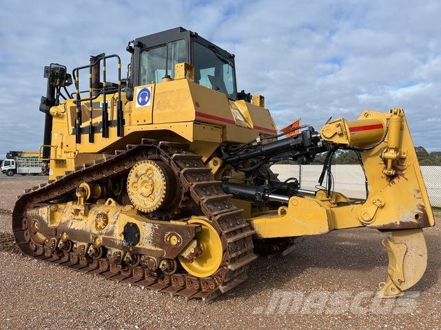 CAT D9T Telaketjupuskutraktorit
