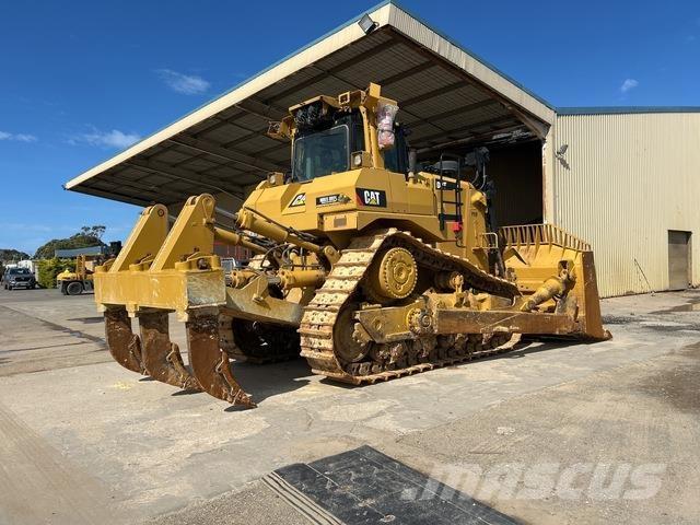 CAT D9T Telaketjupuskutraktorit