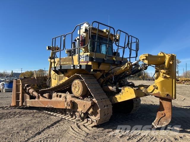 CAT D9T Telaketjupuskutraktorit