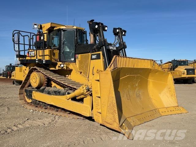 CAT D9T Pyöräpuskutraktori