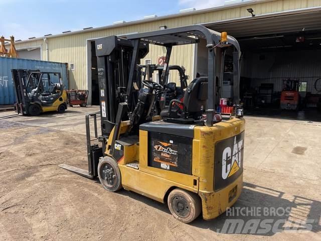 CAT E5000 Sähkötrukit