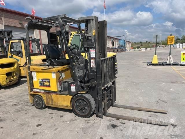 CAT EC25K Sähkötrukit