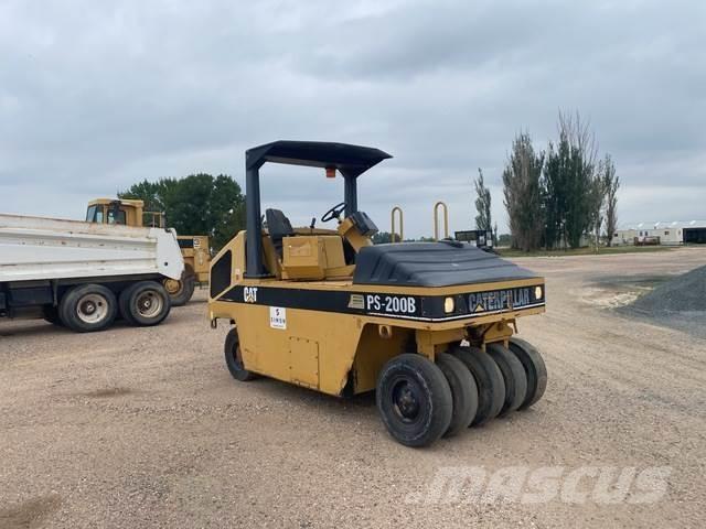 CAT PS200B Kumipyöräjyrät