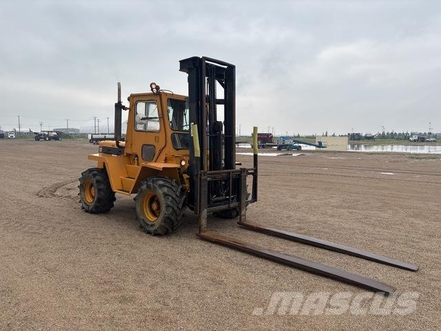 CAT R80 Maastotrukit