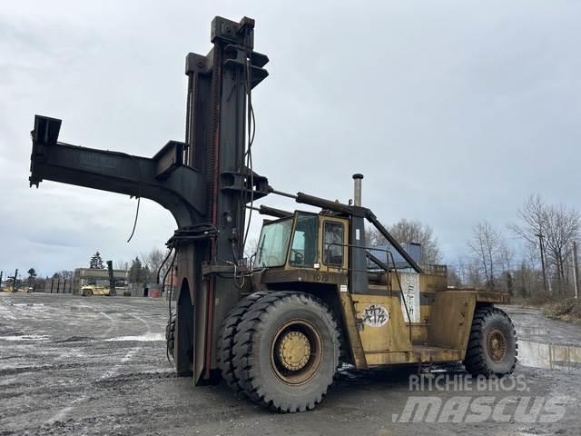 CAT V900 Kontinkäsittelytrukit