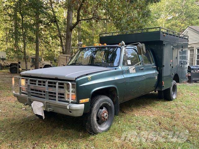 Chevrolet 2500 Tienhoitoautot