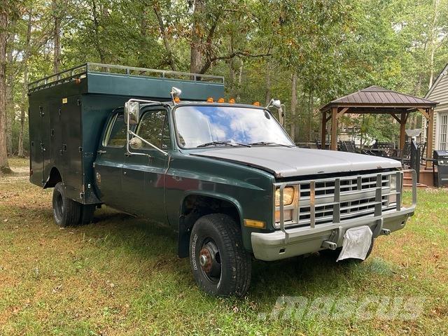 Chevrolet 2500 Tienhoitoautot