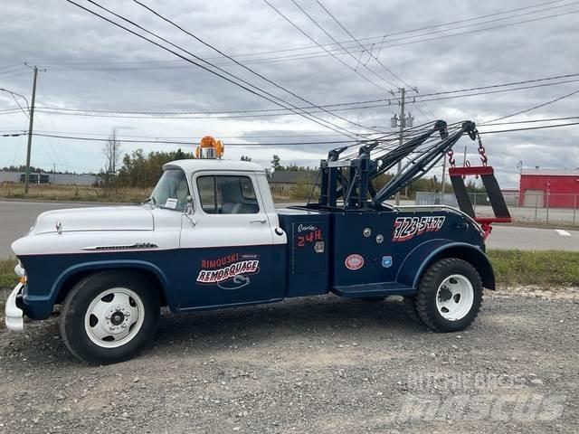 Chevrolet 3100 Hinausautot